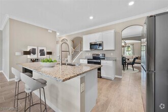 Building Photo - 9374 Foxglove Ln