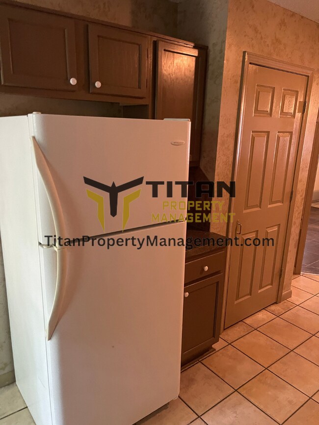 Building Photo - 2 bed/2 bath Apartment