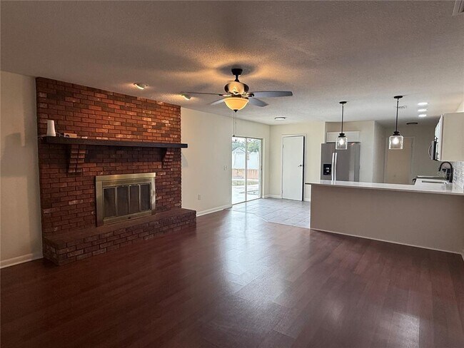 Building Photo - 6202 Brandon Cir
