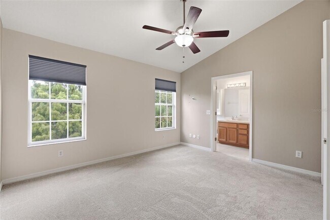 Building Photo - 3011 Pointeview Dr