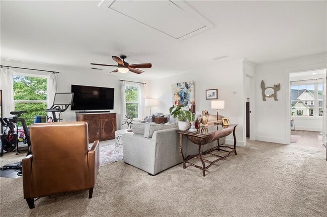 Building Photo - 175 STONELEDGE TRCE N