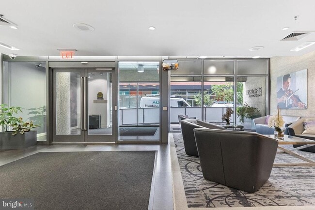 Building Photo - 1352 South St