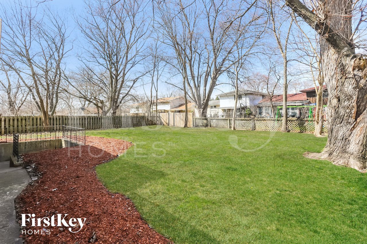 Building Photo - 4302 Applewood Ln