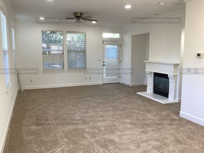 Building Photo - One of Napa's Finest Christopherson homes in great neighborhood