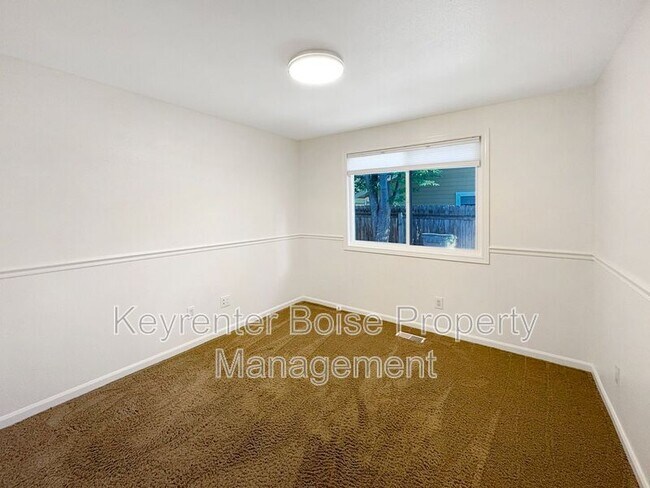 Building Photo - 6503 W Baron Dr