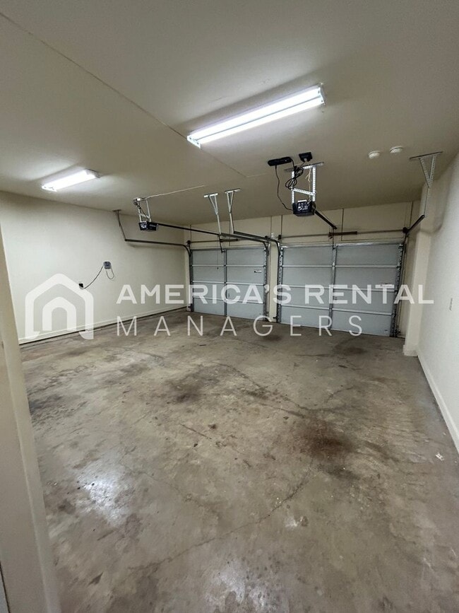 Building Photo - DEPOSIT PENDING! Home in Hoover!!! View with 48 Hours Notice!