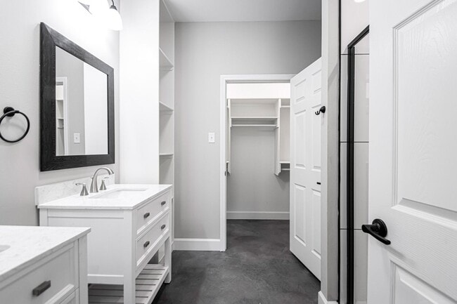 Building Photo - 1621 Wilson Rd