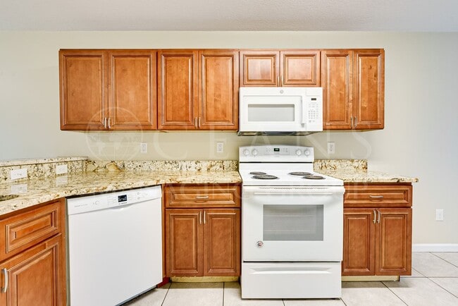 Building Photo - Charming 3-Bedroom Home Just 3 Blocks from the Ocean