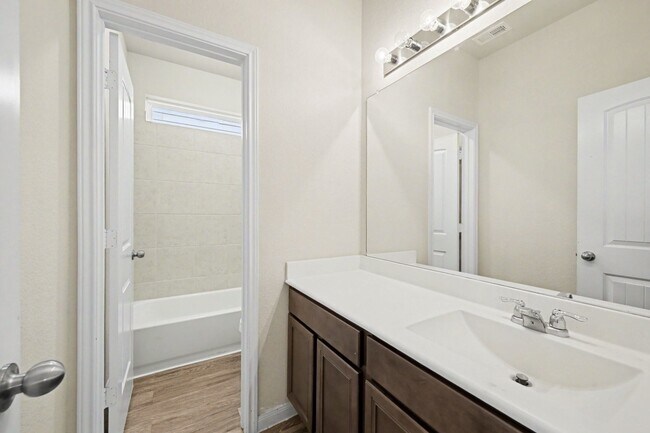 Building Photo - 24806 Pavarotti Pl