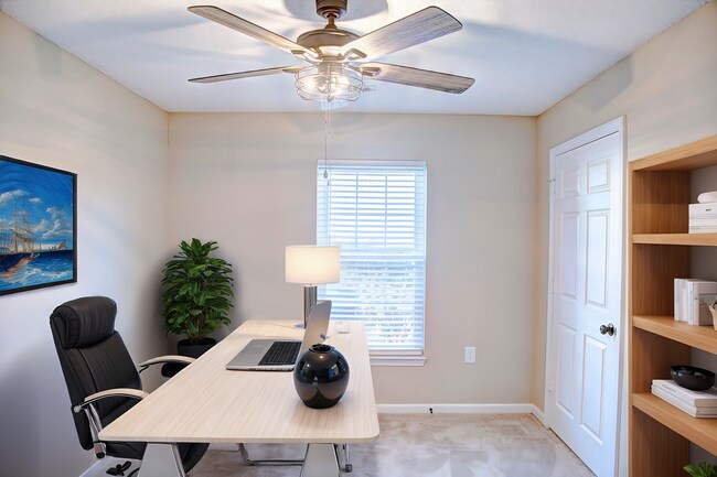 Building Photo - Two bedroom 2 bath apartment available