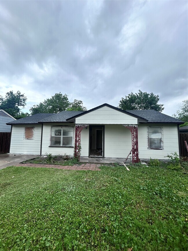 Building Photo - 4737 Alvin St