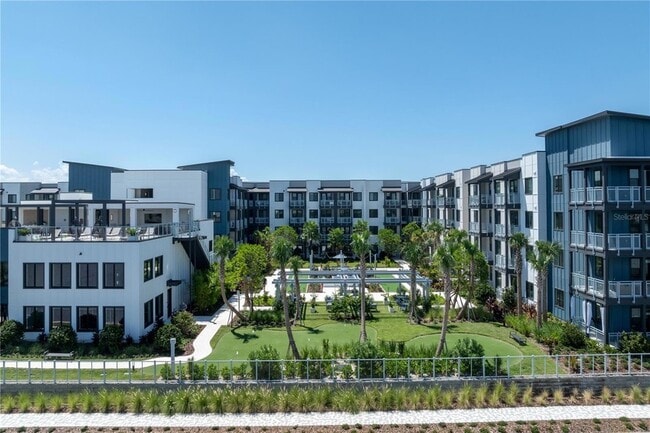 Building Photo - 5127 W Tyson Ave