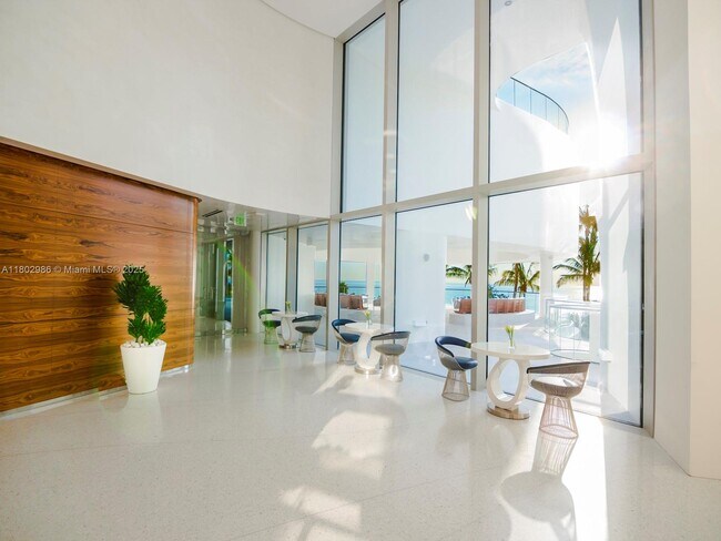 Building Photo - 16901 Collins Ave