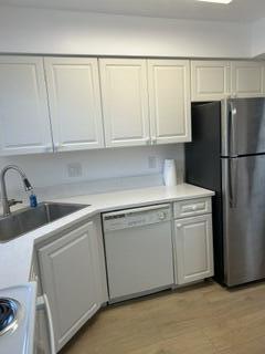 Building Photo - 18081 SE Country Club Dr