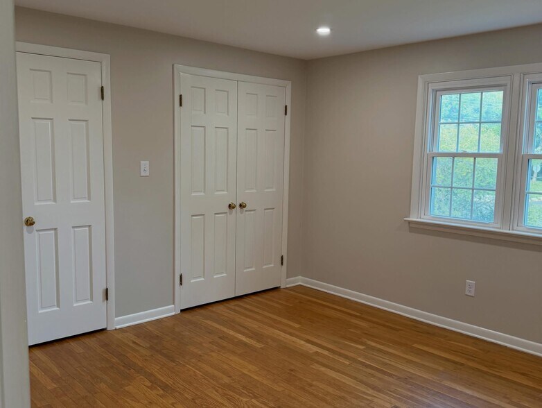 Building Photo - 223 Orchard Ln