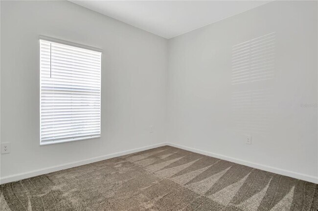 Building Photo - 668 Sand Pne Ln