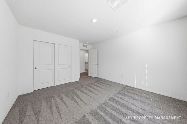 Building Photo - 4445 Bayley Skye Ave