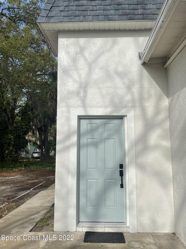 Building Photo - 107 Woodland Dr