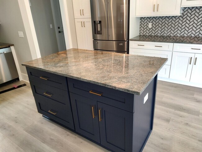 Building Photo - 4088 Biltmore Ave