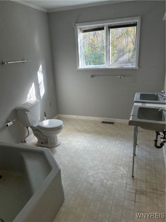 Building Photo - 2811 Chautauqua Ave