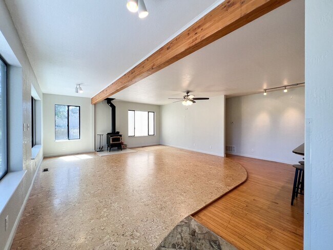 Building Photo - Vineyard-View Retreat with Bonus Room & Exceptional Outdoor Living