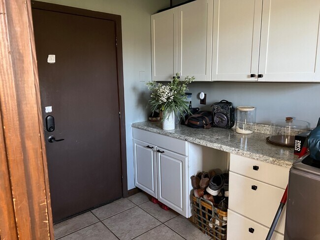 Building Photo - 315 Dogwood Blvd