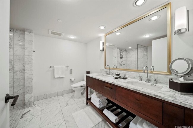 Building Photo - Luxury Fully Furnished Studio with Resort ...