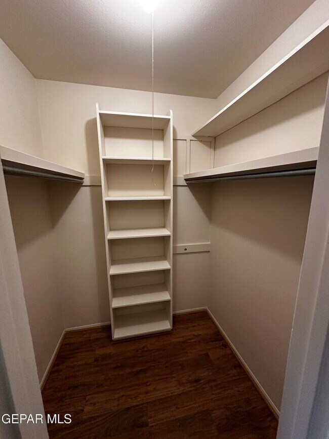 Building Photo - 4800 N Stanton St