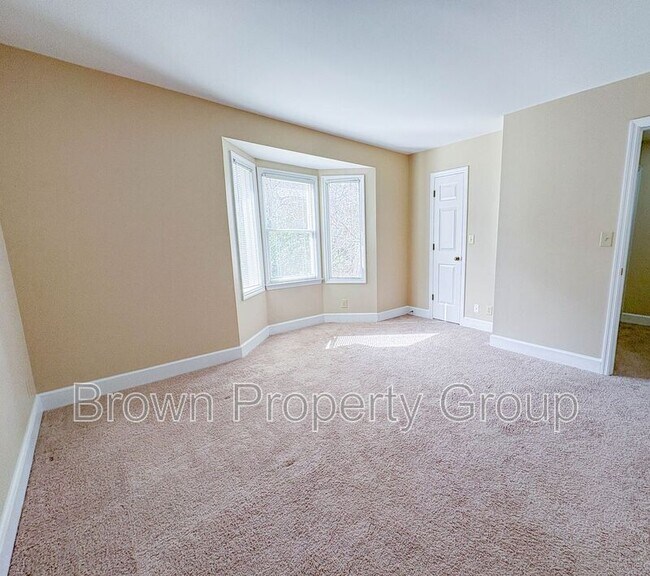Building Photo - 741 Victorian Pl