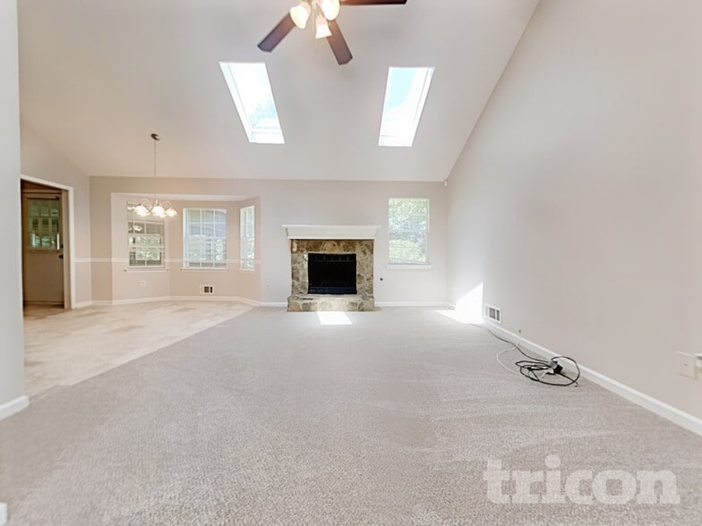 Building Photo - 160 Branchwood Dr