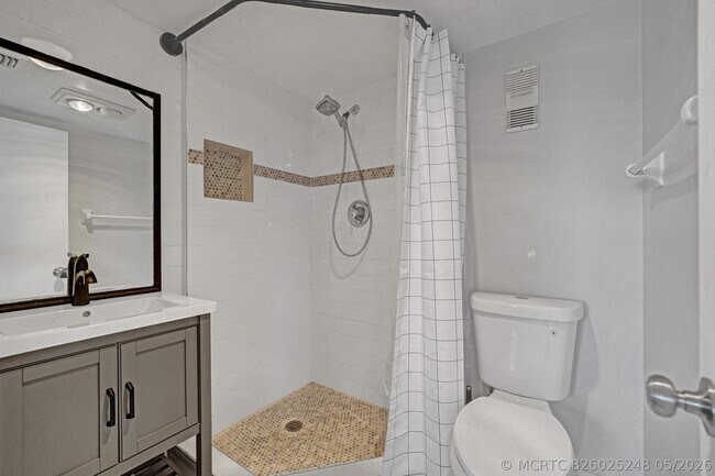 Building Photo - 9470 Poinciana Pl
