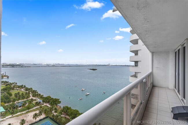 Building Photo - 1717 N Bayshore Dr