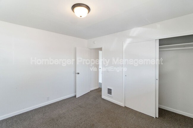 Building Photo - 1022 N Napa St