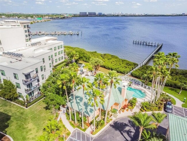 Building Photo - 4304 Bay Club Cir