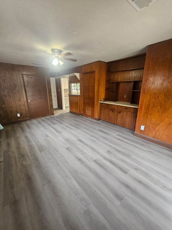 Building Photo - 1106 Sage Dr
