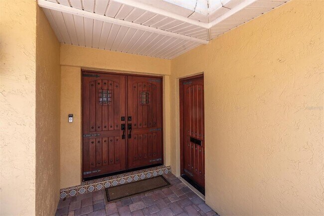 Building Photo - 5810 Bahama Shores Dr S