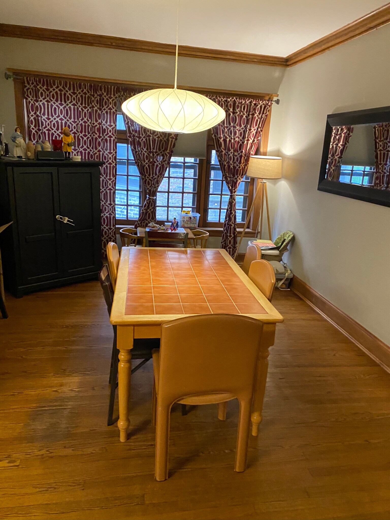 Dining Room - Restored wood windows - 917 W Margate Ter
