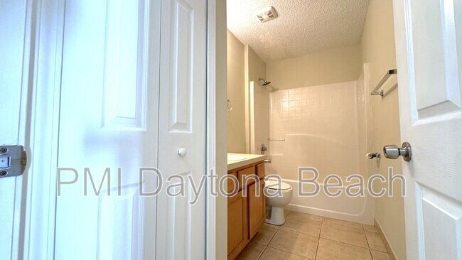 Building Photo - 112 Karas Trail