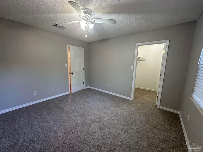 Building Photo - 3202 Swan Ln