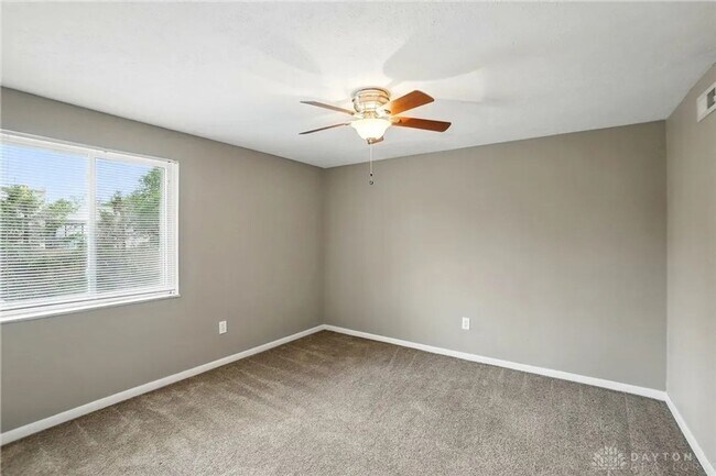Building Photo - Charming 2BR Condo in Heart of Centerville