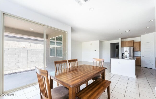 Building Photo - 36426 N Tatonga Trail