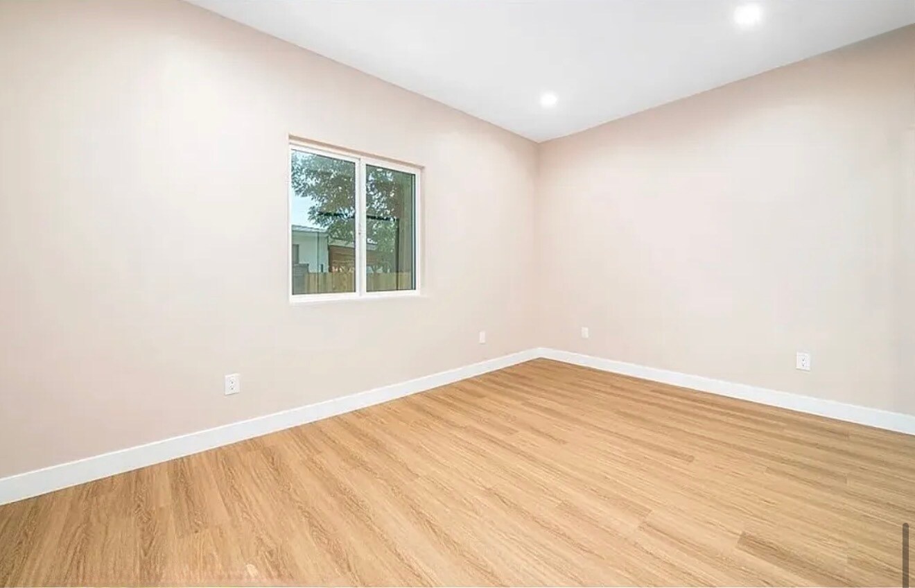 Building Photo - 10824 Foothill Blvd