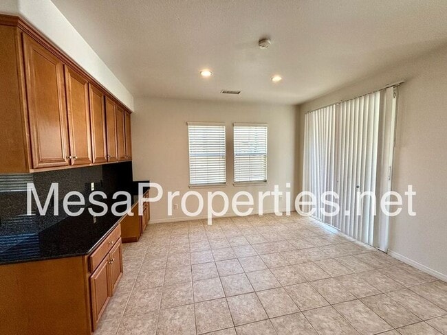 Building Photo - 7401 Roundhill Pl