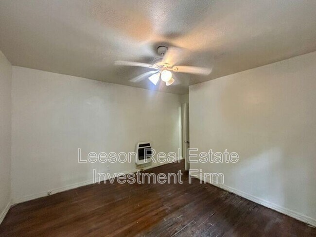 Building Photo - 3407 Lillian St