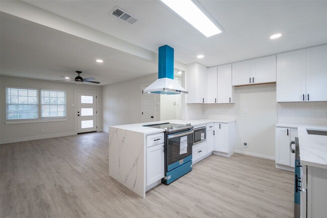 Building Photo - 2529 Wood Valley Dr