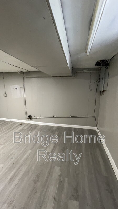 Building Photo - 239 Ormond Ave
