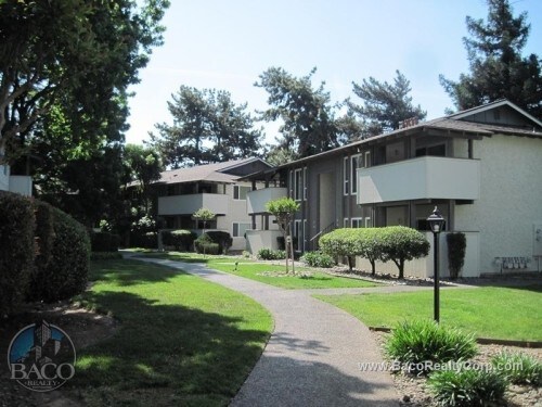 Building Photo - Villa East Apartments