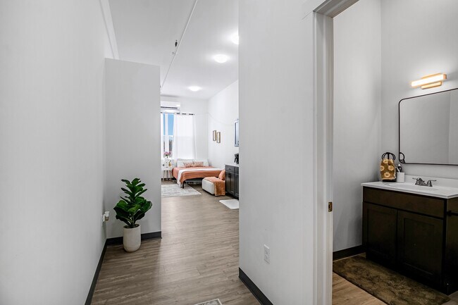 Building Photo - 30 Water St