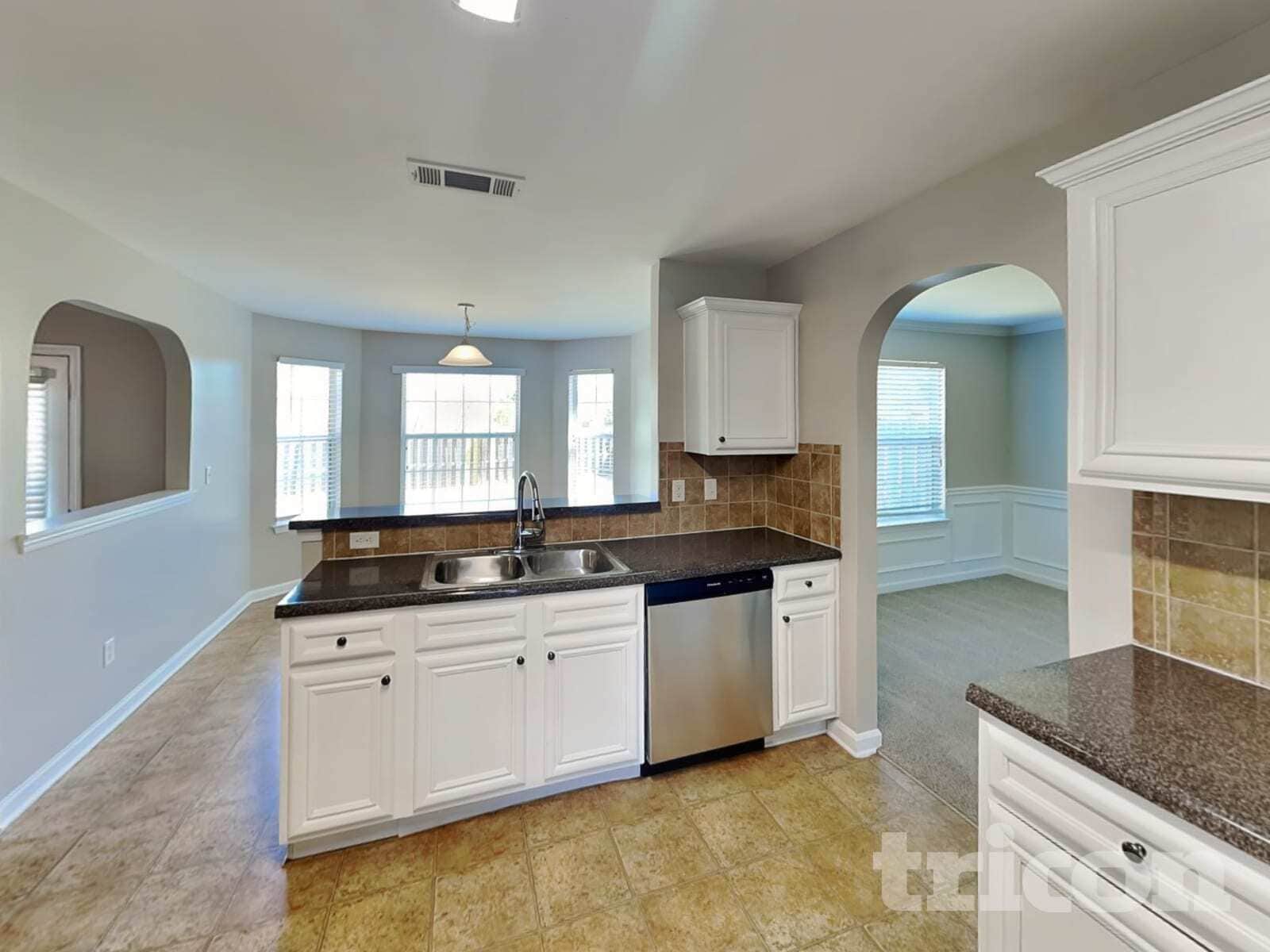 Building Photo - 684 Emporia Loop