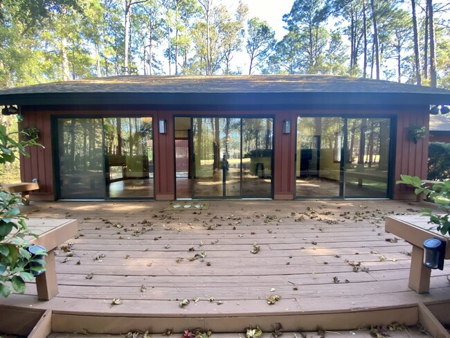 Building Photo - Island Living in Hilton Head Plantation w/...